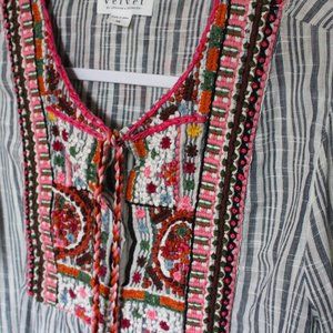 Velvet By Graham Spencer Embroidered Cotton top xs